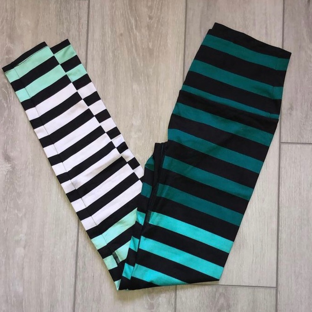 K Deer Striped Leggings